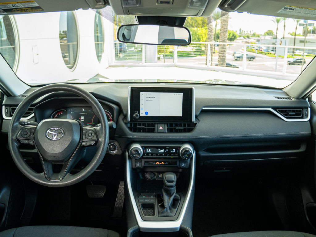 Used 2025 Toyota RAV4 XLE FWD image 13
