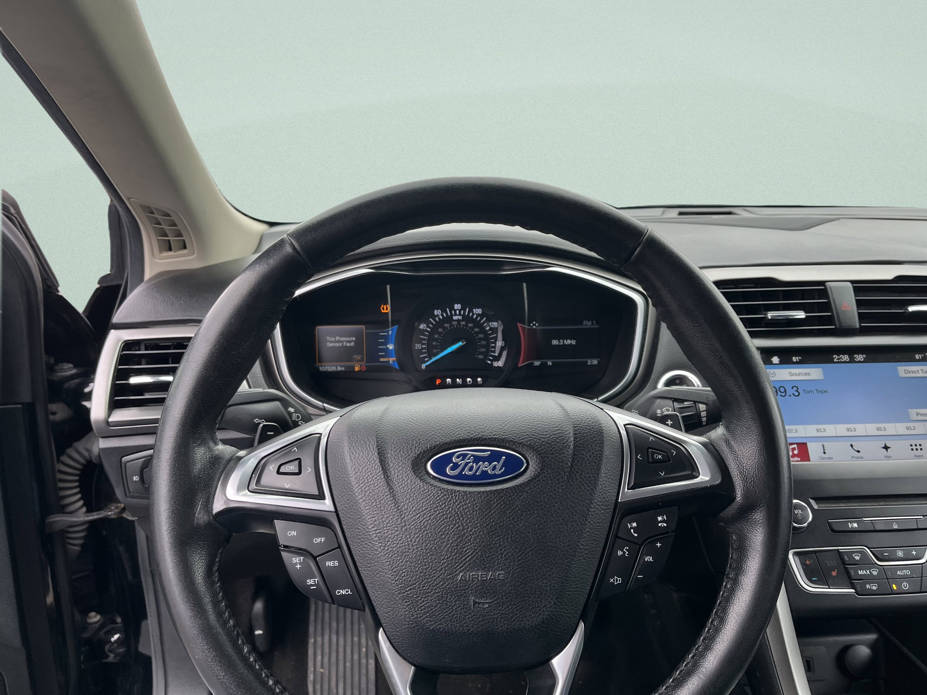 Used 2017 Ford Fusion SE w/ Equipment Group 201A image 17