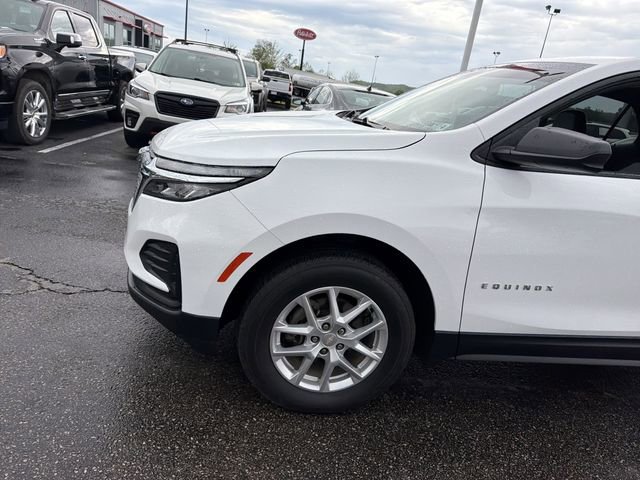 Used 2023 Chevrolet Equinox LS w/ LPO, Floor Liner Package image 9