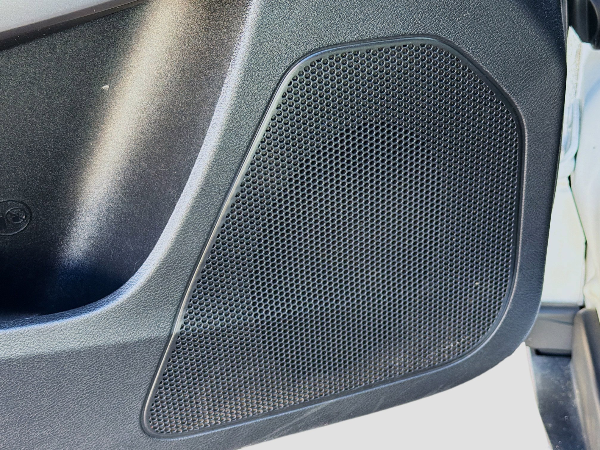 Used 2020 Jeep Cherokee Limited image 24