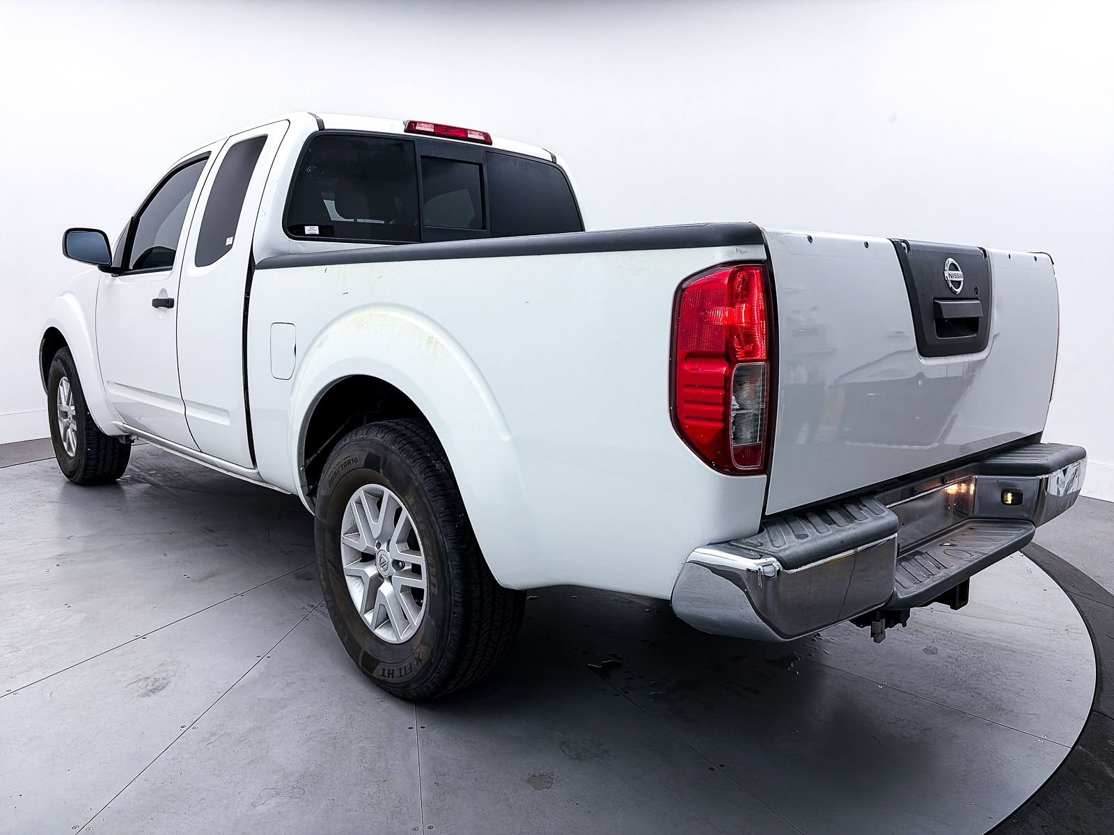 Used 2019 Nissan Frontier SV RWD image 7