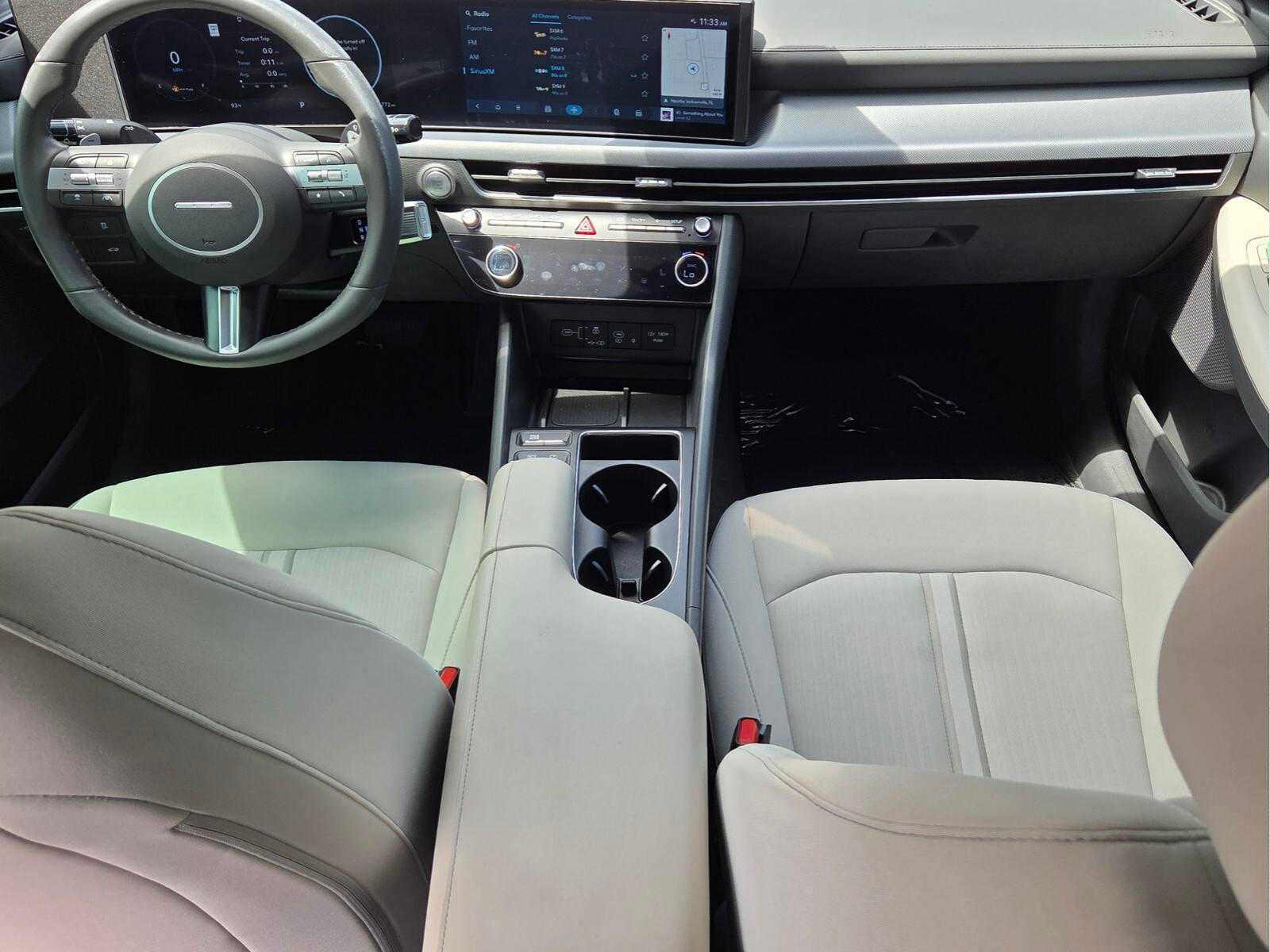 Used 2024 Hyundai Sonata SEL w/ Convenience Package FWD image 8