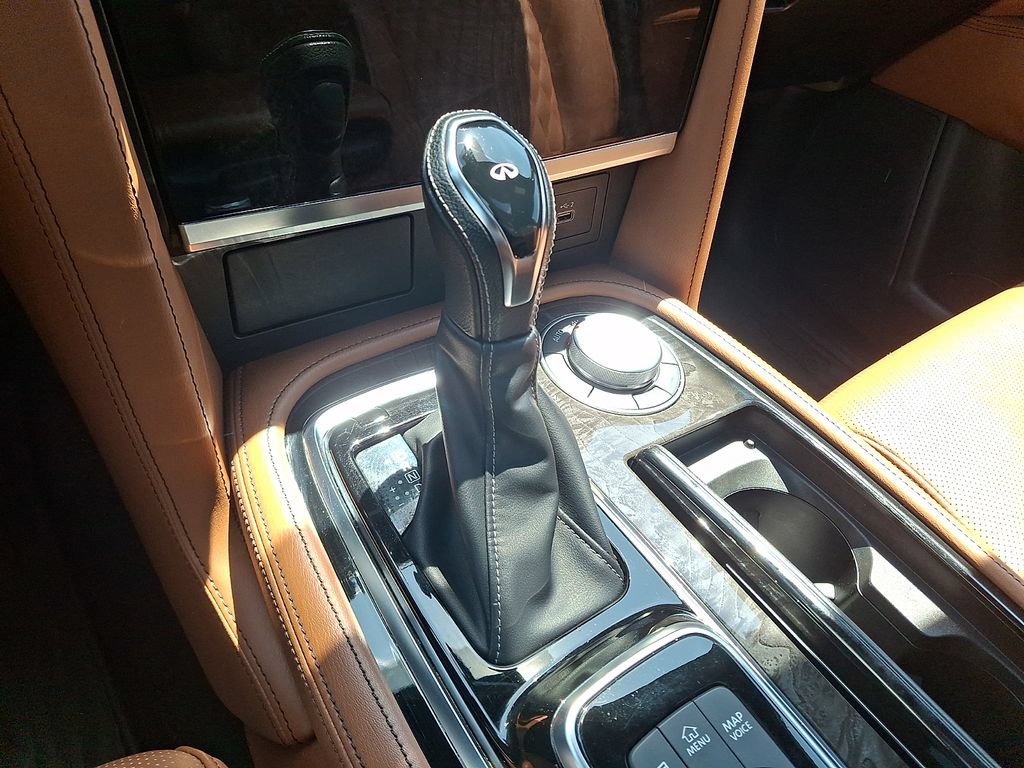 Used 2024 INFINITI QX80 Sensory w/ Cargo Package AWD/4WD image 17