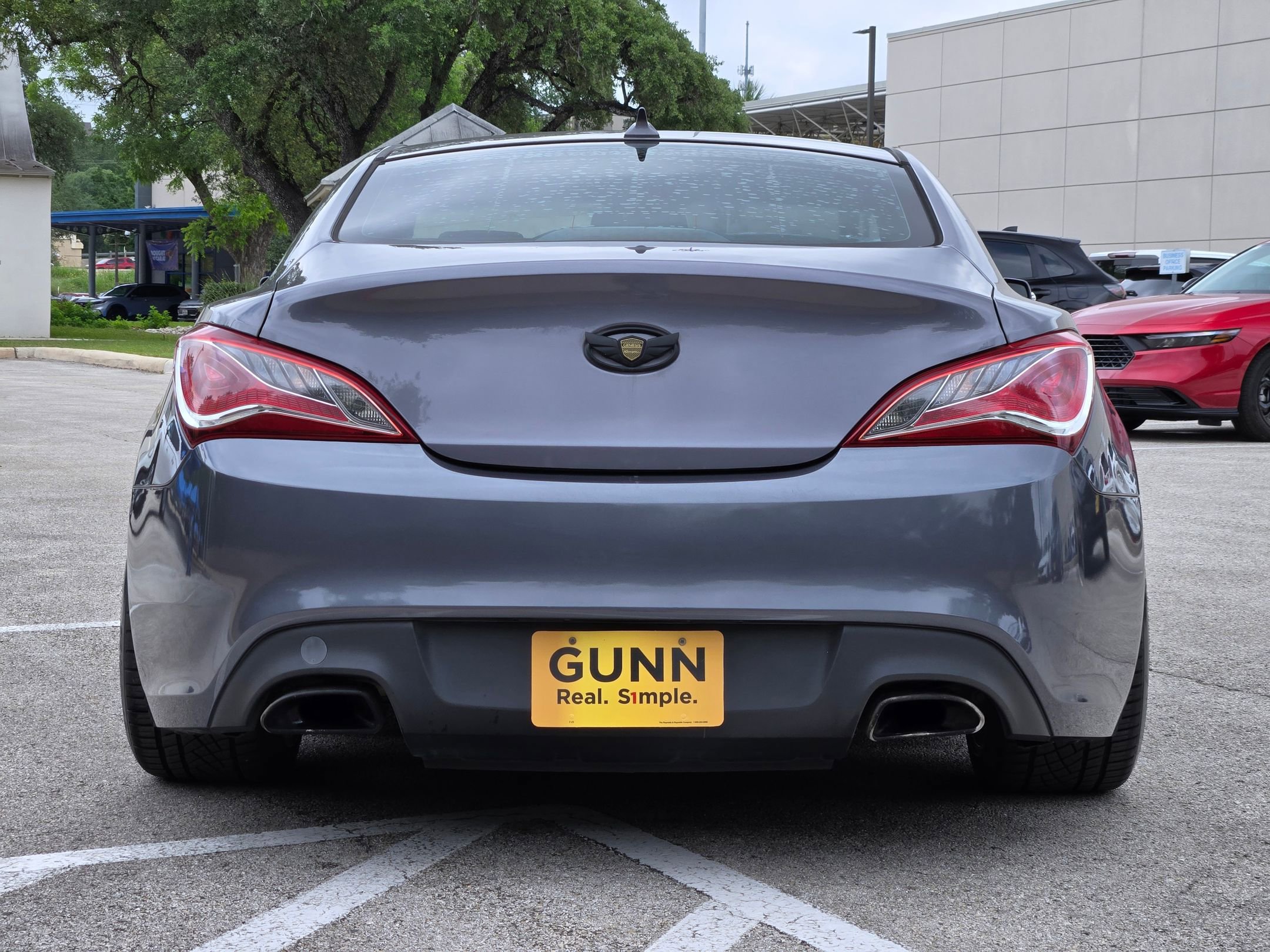 Used 2015 Hyundai Genesis 3.8 RWD image 4