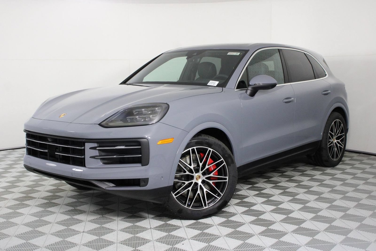 New 2026 Porsche Cayenne S image 1