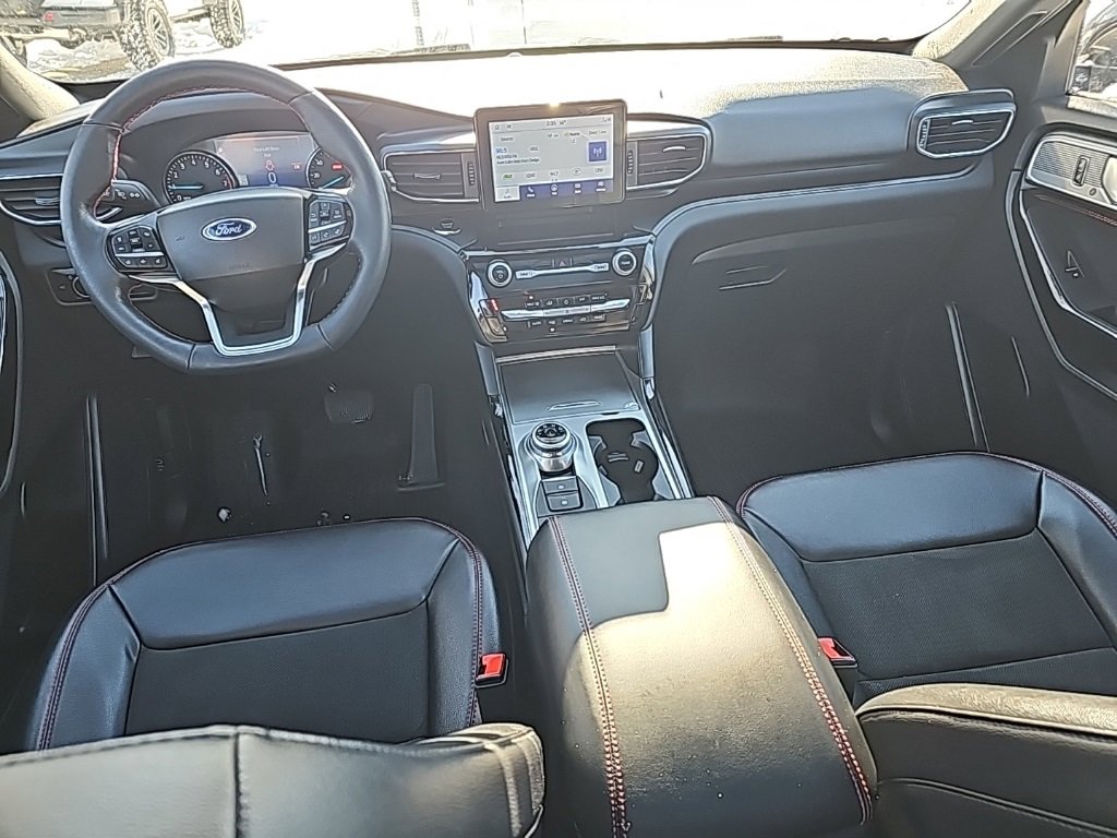 Used 2023 Ford Explorer ST-Line w/ Class IV Trailer Tow Package image 3