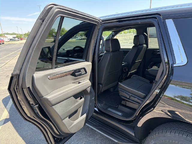 New 2026 Chevrolet Tahoe Premier w/ Sun And Tow Package AWD/4WD image 23