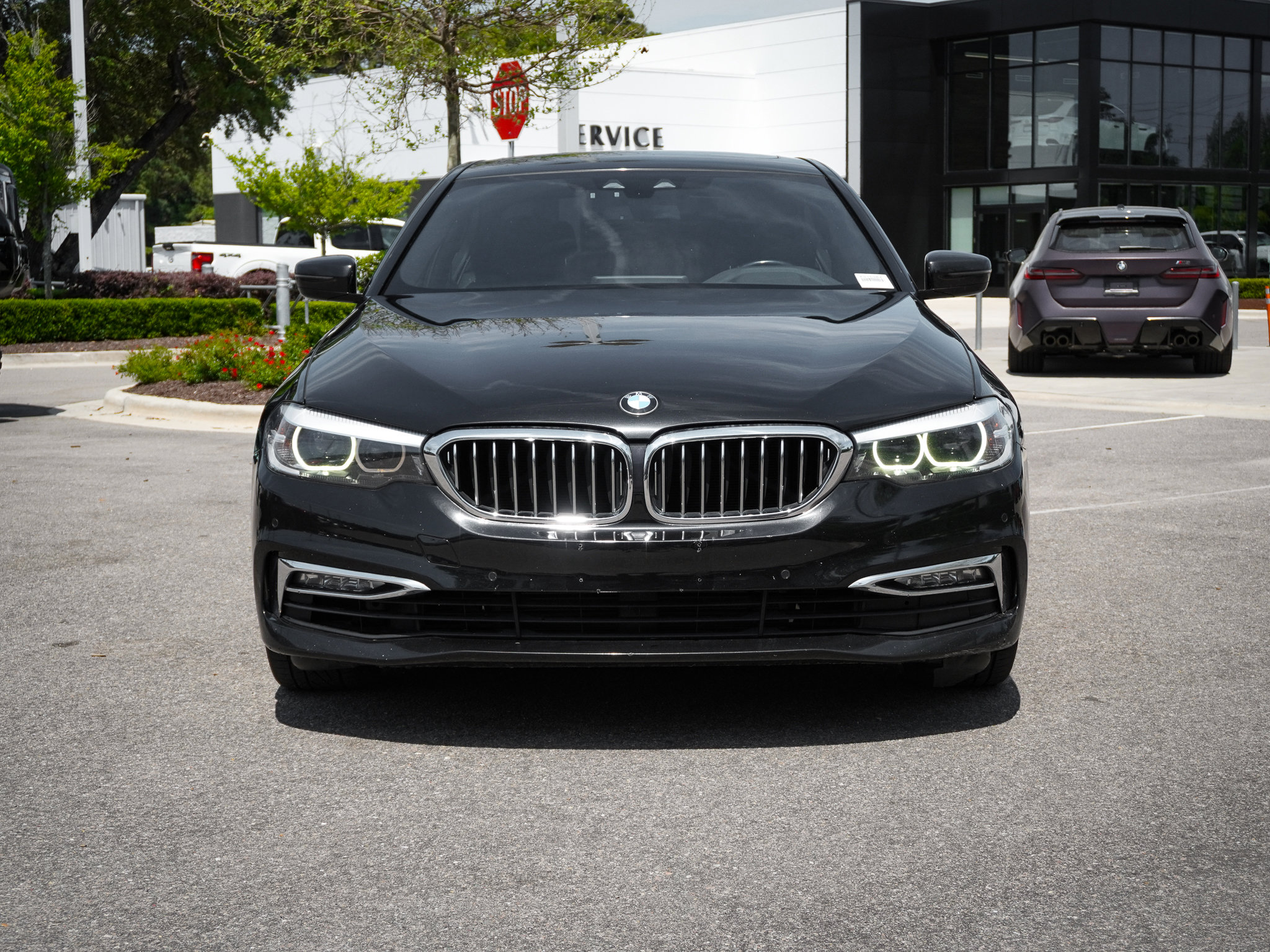 Used 2018 BMW 540i xDrive w/ Premium Package image 3