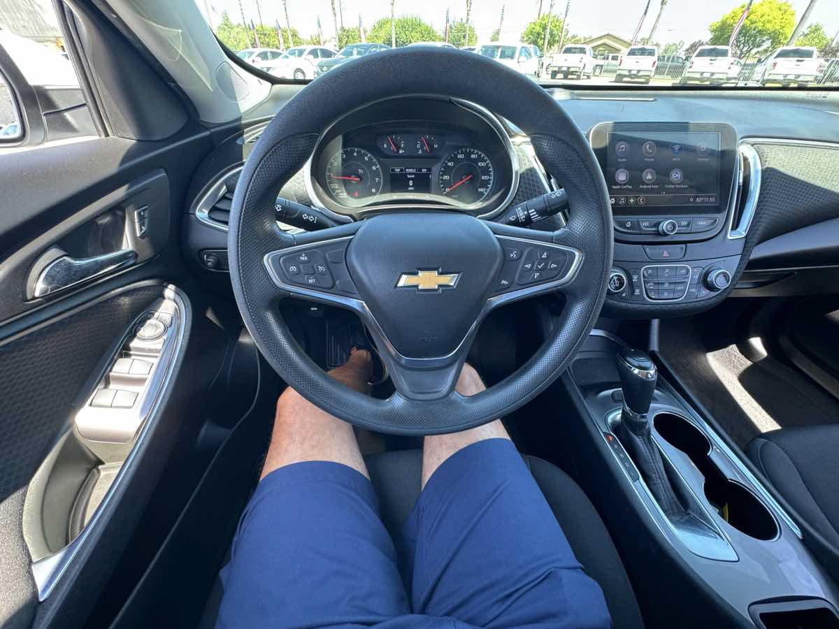 Used 2019 Chevrolet Malibu LT FWD image 34