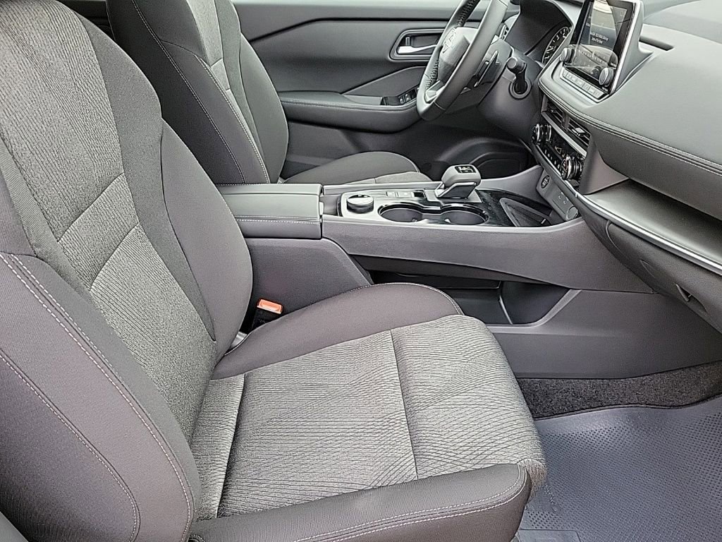New 2026 Nissan Rogue SV w/ Cold Weather Package AWD/4WD image 27