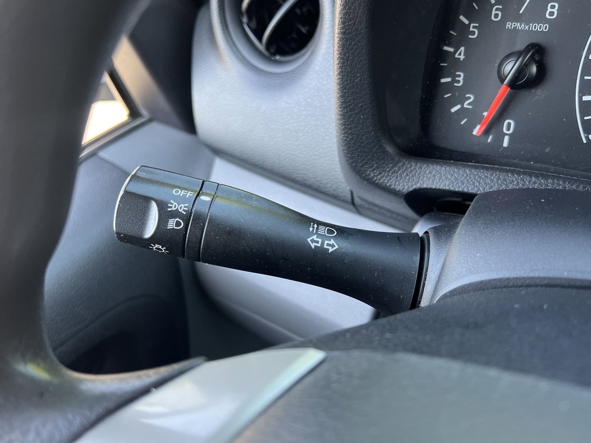 Used 2019 Nissan NV200 S w/ Cruise Control Package image 9