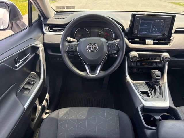 Used 2021 Toyota RAV4 XLE w/ Convenience Package AWD/4WD image 16