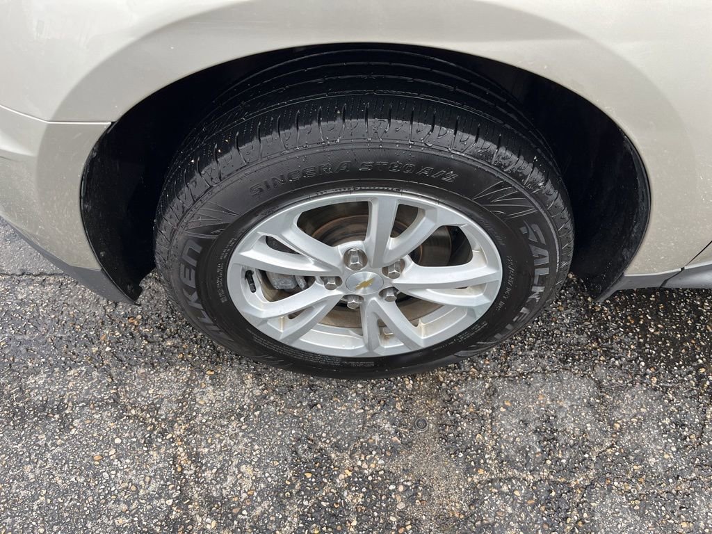 Used 2016 Chevrolet Equinox LT w/ Convenience Package image 28