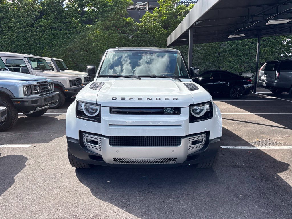 Used 2023 Land Rover Defender 110 S AWD/4WD image 3