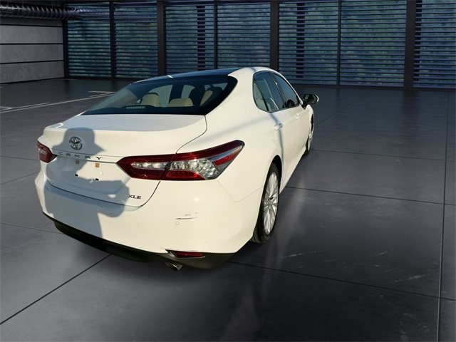 Used 2018 Toyota Camry XLE image 8