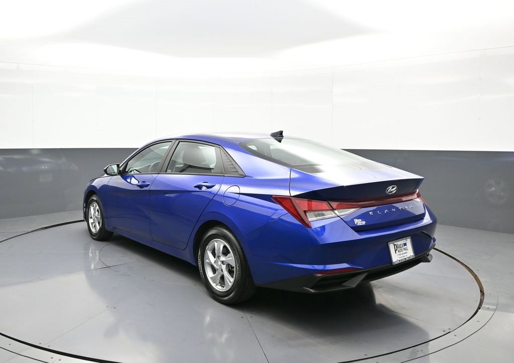 Certified 2023 Hyundai Elantra SE w/ Cargo Package image 8
