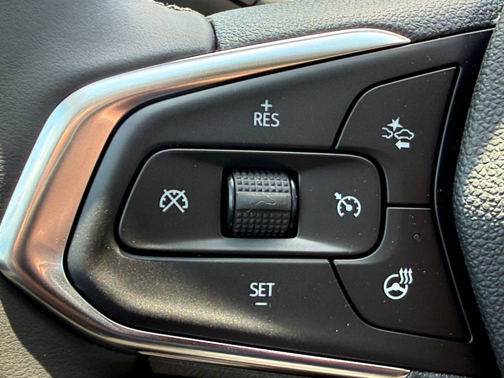 New 2026 Chevrolet Trax ACTIV w/ Sunroof Package FWD image 21
