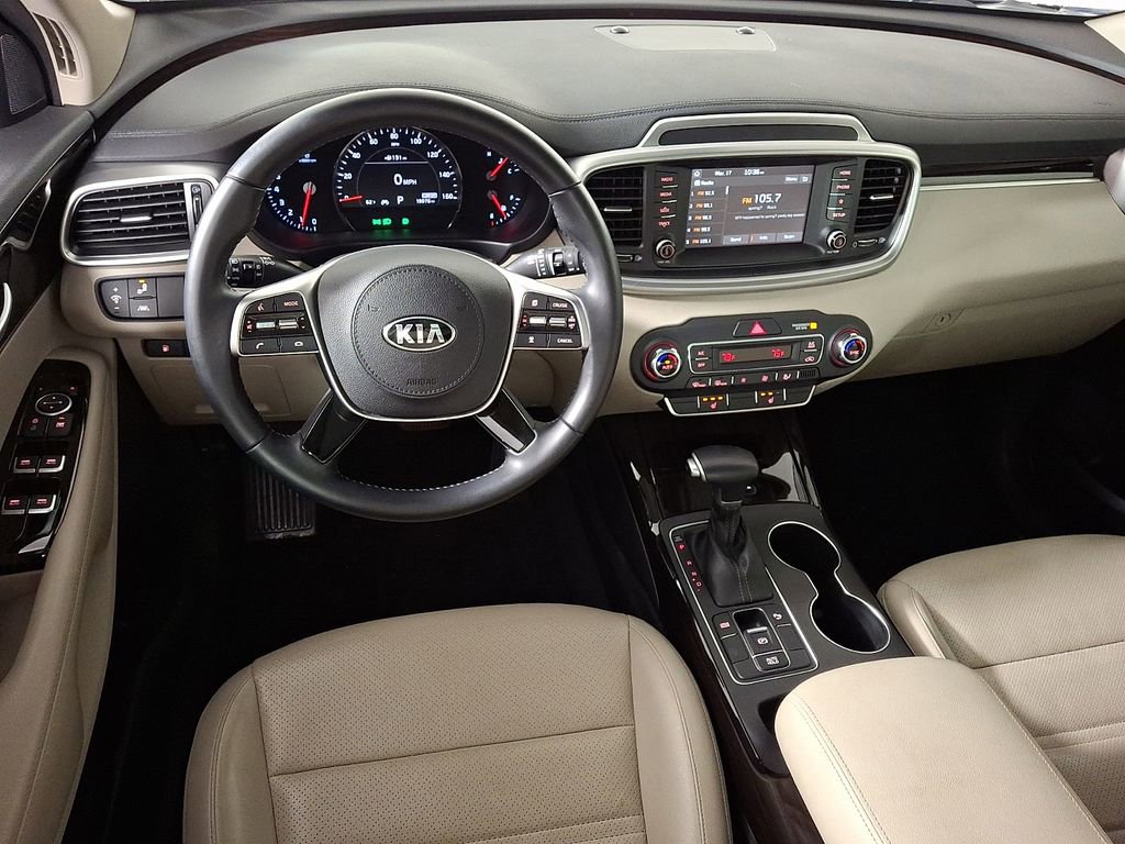 Used 2020 Kia Sorento EX image 2