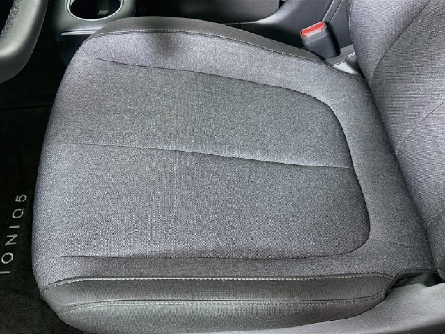 Certified 2024 Hyundai Ioniq 5 SE RWD image 6