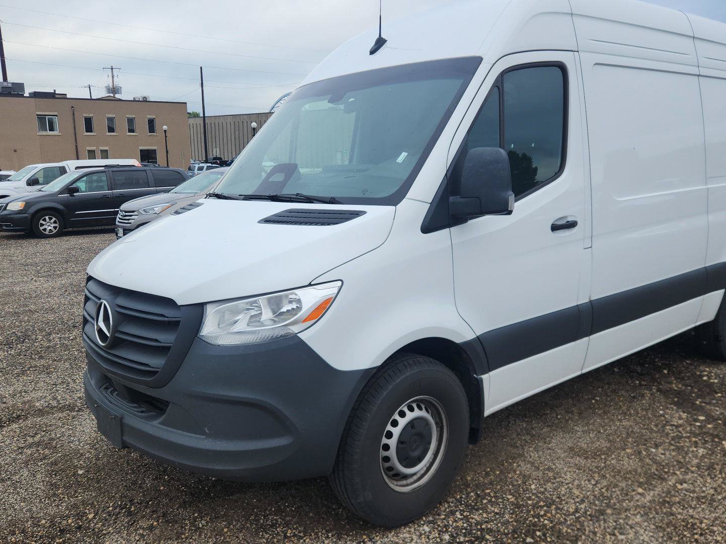 Used 2025 Mercedes-Benz Sprinter 2500 image 9