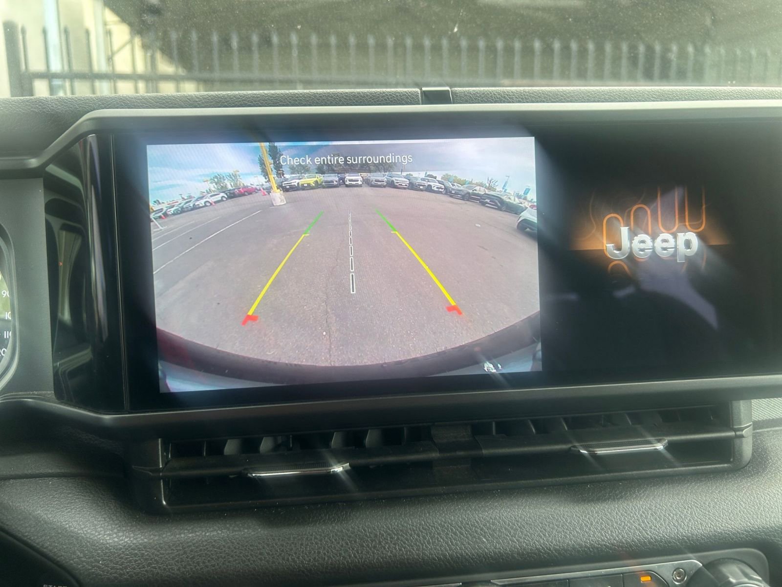 Used 2025 Jeep Wrangler Sport S image 23