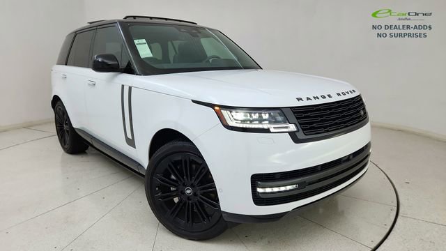 Used 2025 Land Rover Range Rover SE image 1