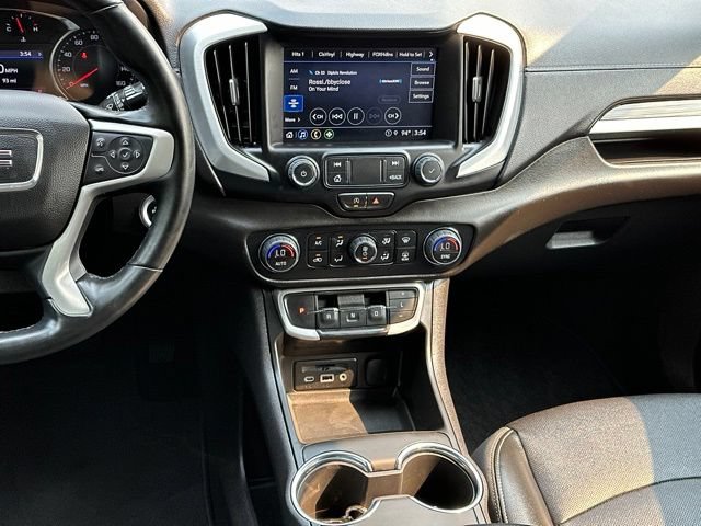 Used 2023 GMC Terrain SLT AWD/4WD image 10