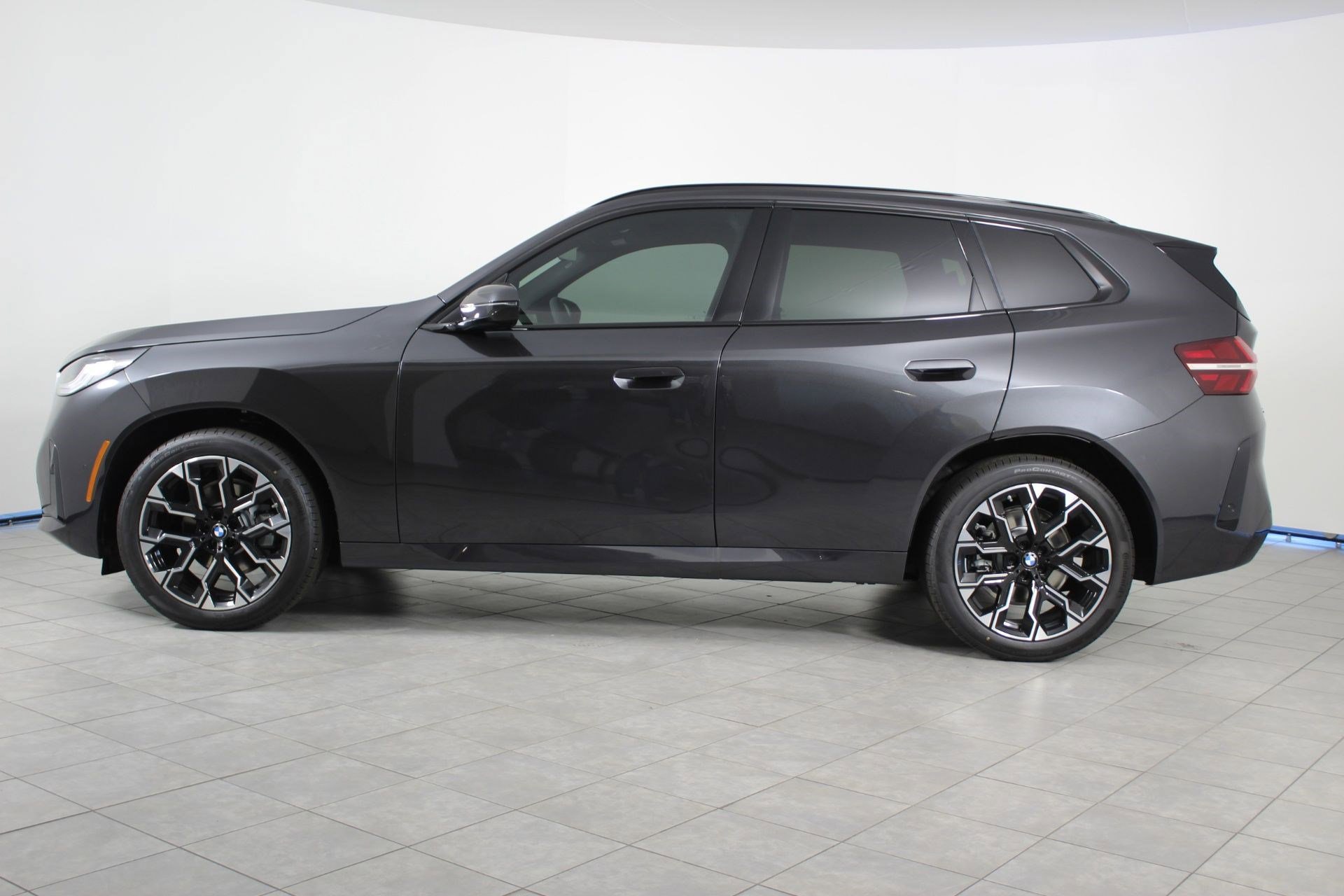 New 2026 BMW X3 xDrive30 w/ M Sport Package AWD/4WD image 2