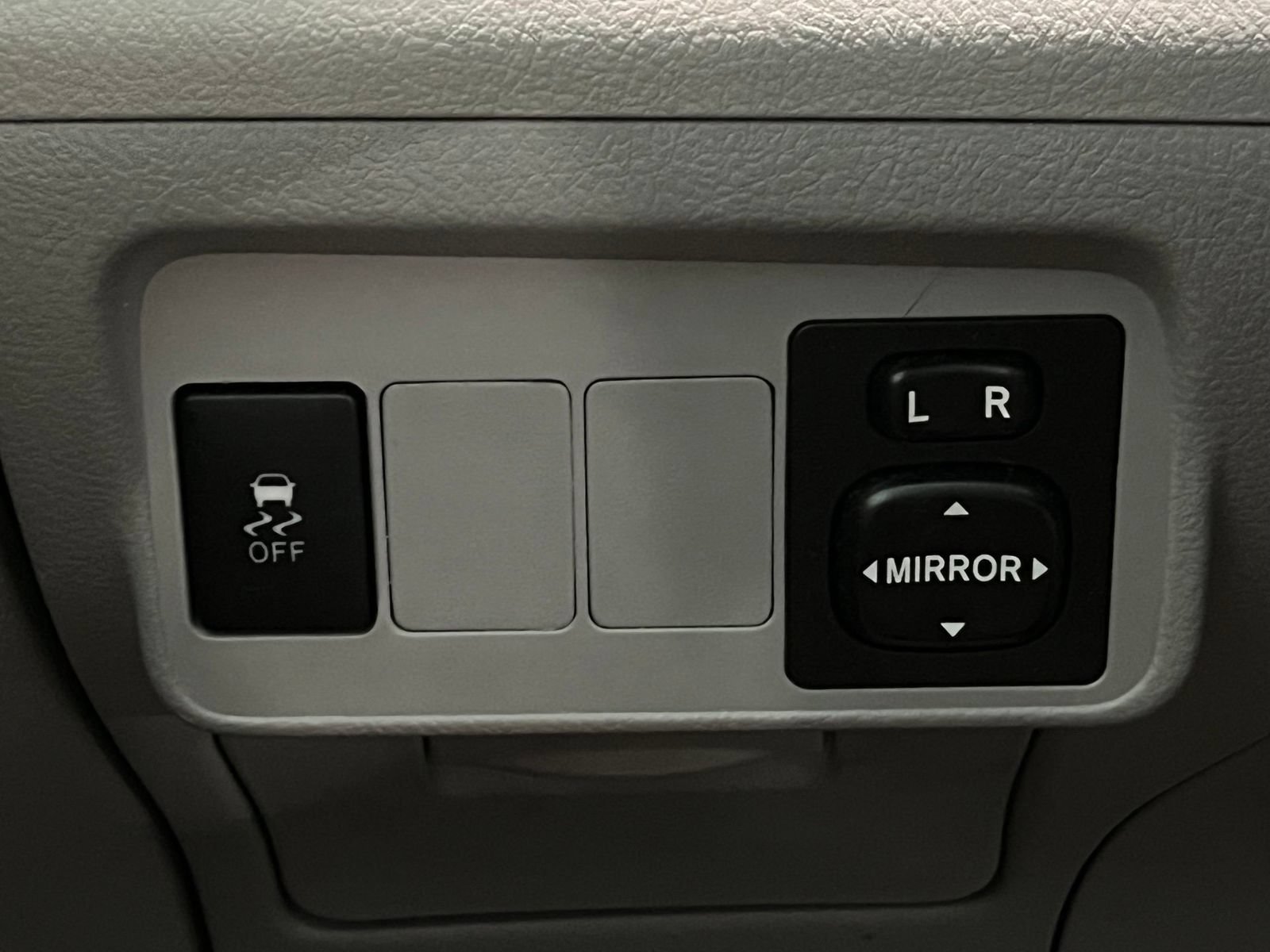 Used 2012 Toyota Corolla LE FWD image 22