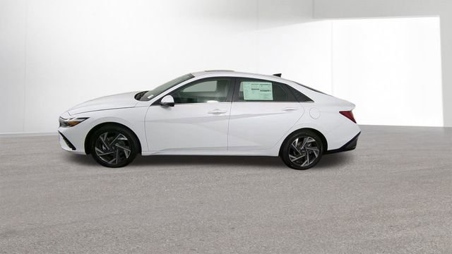 Used 2024 Hyundai Elantra Limited image 5