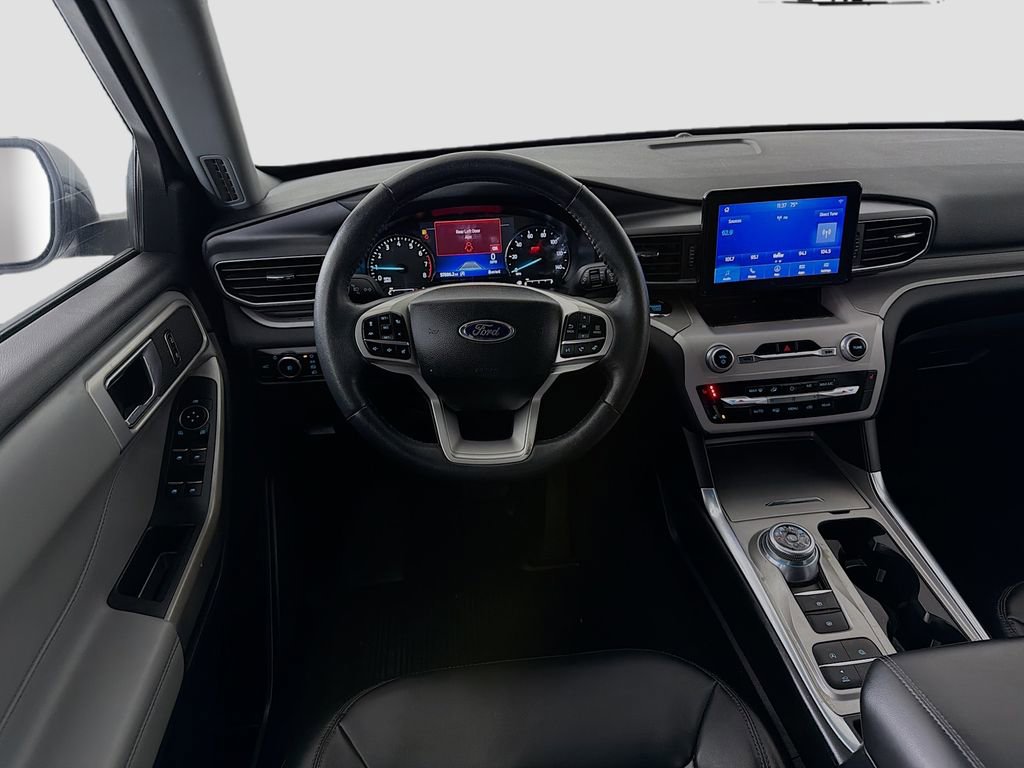 Used 2023 Ford Explorer XLT w/ Equipment Group 202A image 25