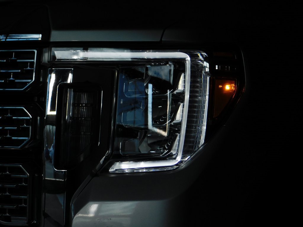 Used 2022 GMC Sierra 3500 Denali w/ Technology Package image 14