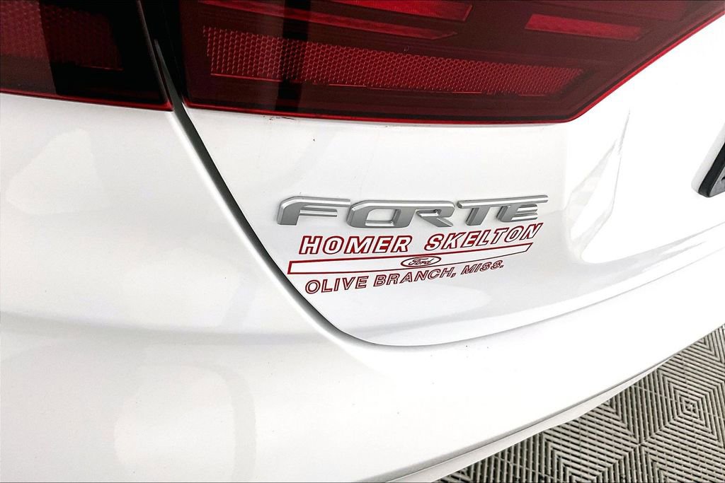 Used 2022 Kia Forte GT-Line w/ GT-Line Technology Package image 14