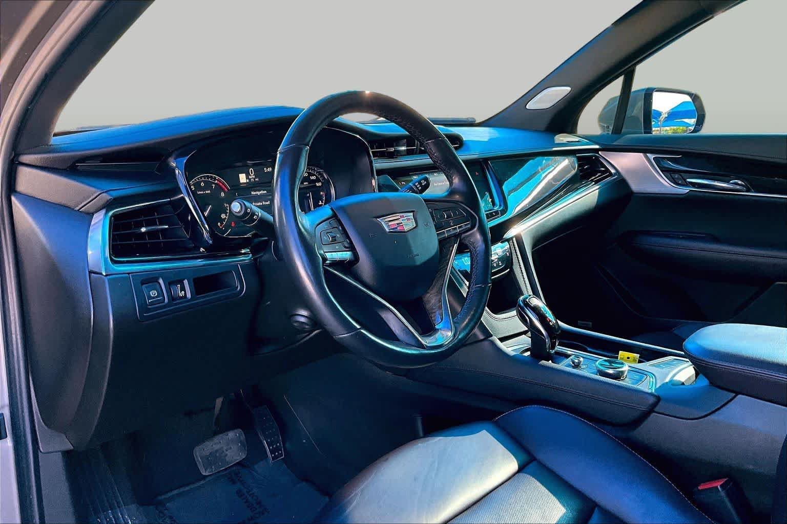Used 2023 Cadillac XT6 Premium Luxury FWD image 18
