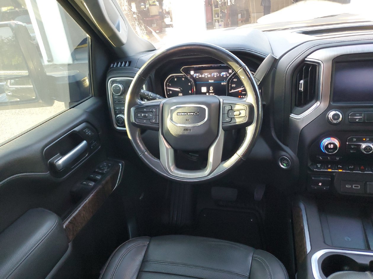 Used 2021 GMC Sierra 2500 Denali w/ Denali Black Diamond Edition AWD/4WD image 13