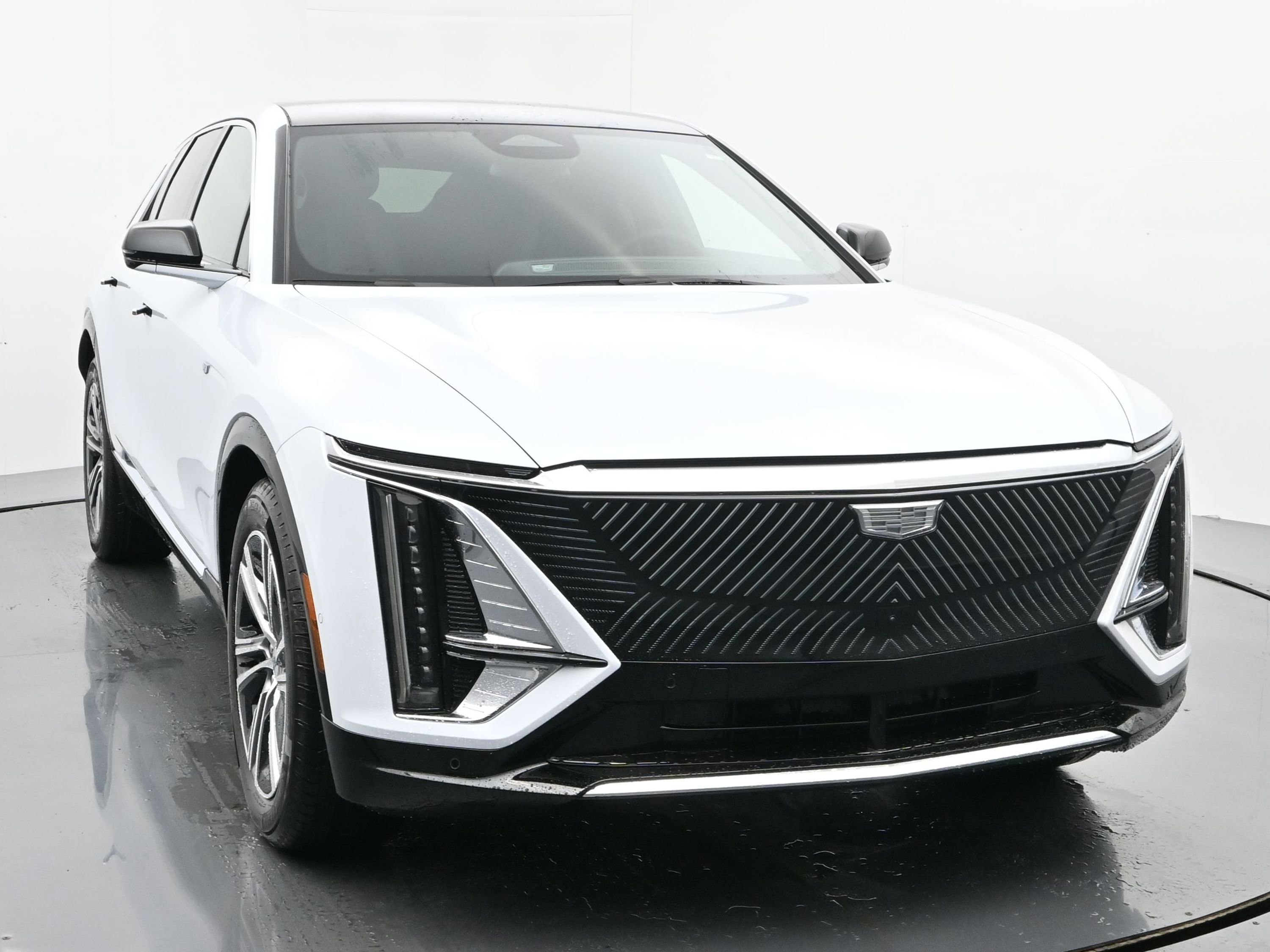 New 2026 Cadillac Lyriq Luxury image 8