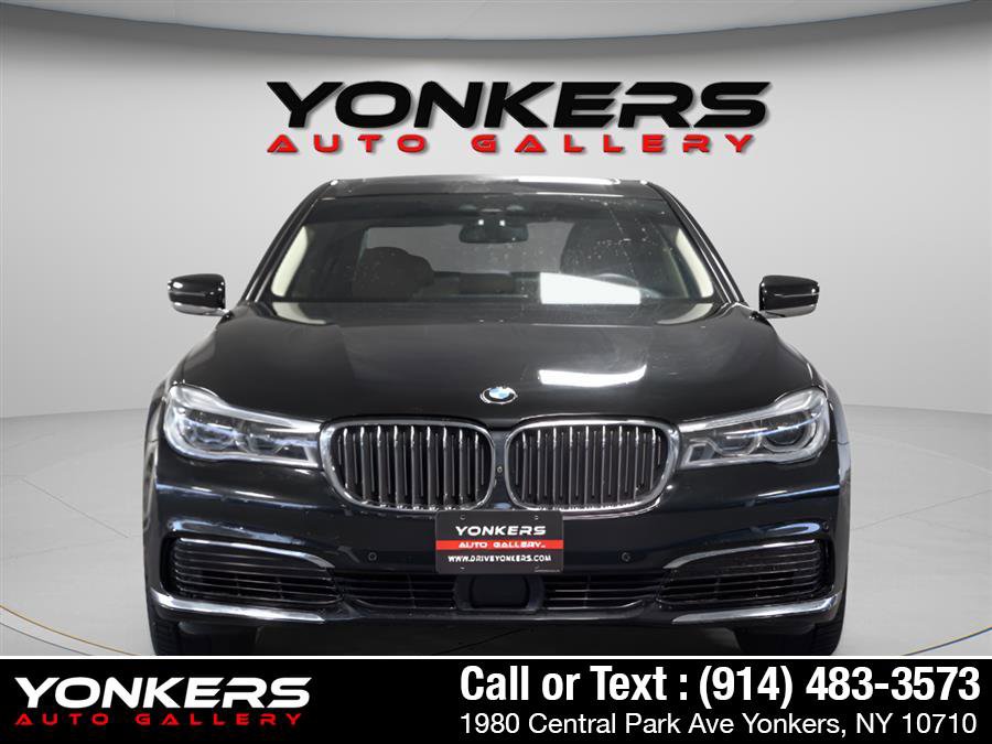 Used 2019 BMW 750i xDrive w/ Executive Package image 17