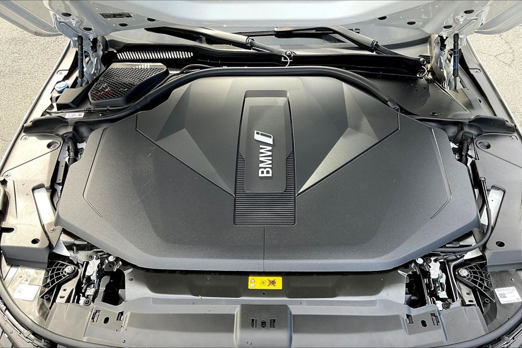 Used 2024 BMW i5 eDrive40i w/ Executive Package RWD image 30