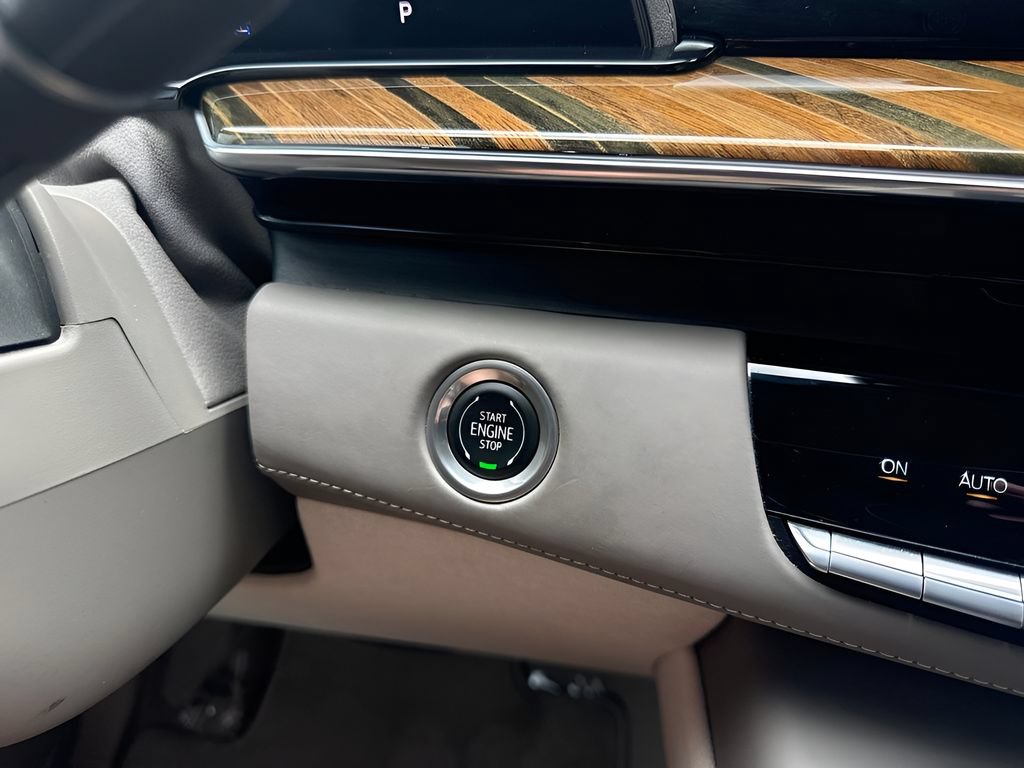 Used 2023 Cadillac Escalade Sport Platinum AWD/4WD image 27