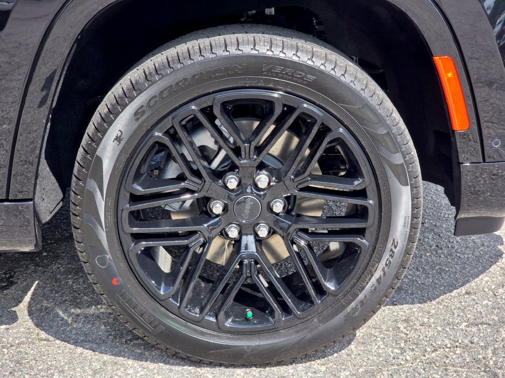 New 2026 Jeep Grand Wagoneer L Limited AWD/4WD image 15