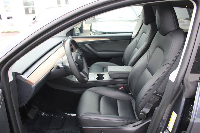 Used 2023 Tesla Model Y Long Range AWD/4WD image 10