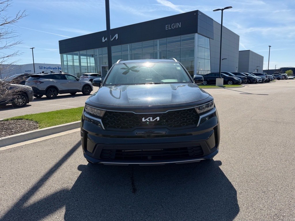 Used 2022 Kia Sorento S image 2