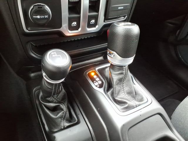 Used 2024 Jeep Wrangler Sport S image 18