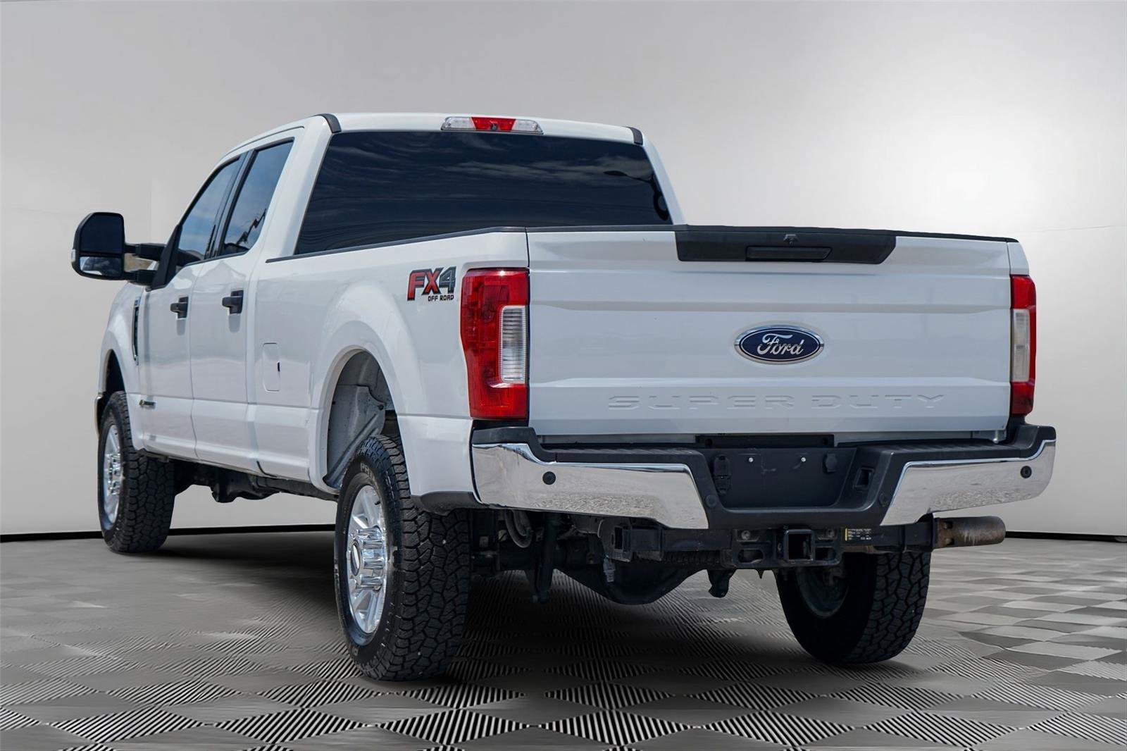 Used 2019 Ford F350 XLT w/ XLT Value Package AWD/4WD image 6