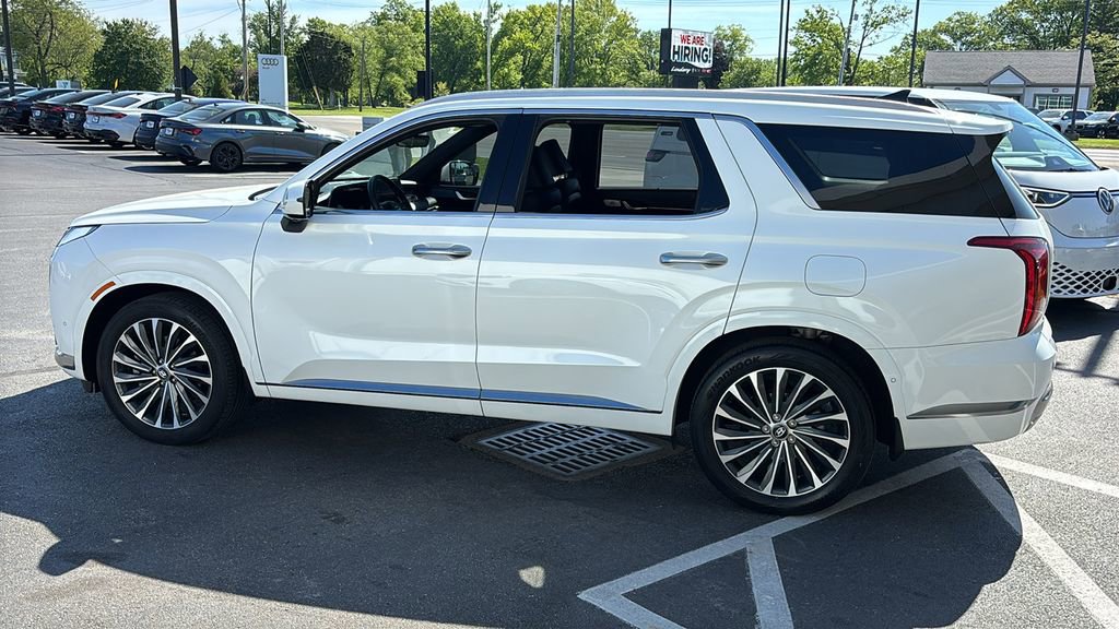Used 2023 Hyundai Palisade Calligraphy AWD/4WD image 3