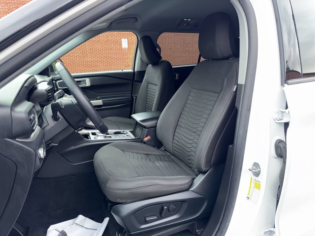 Used 2021 Ford Explorer XLT AWD/4WD image 13
