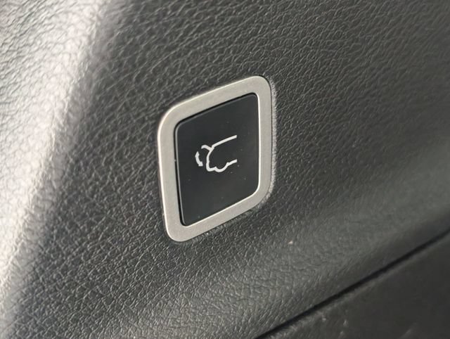 Used 2025 Chrysler Pacifica Select FWD image 28