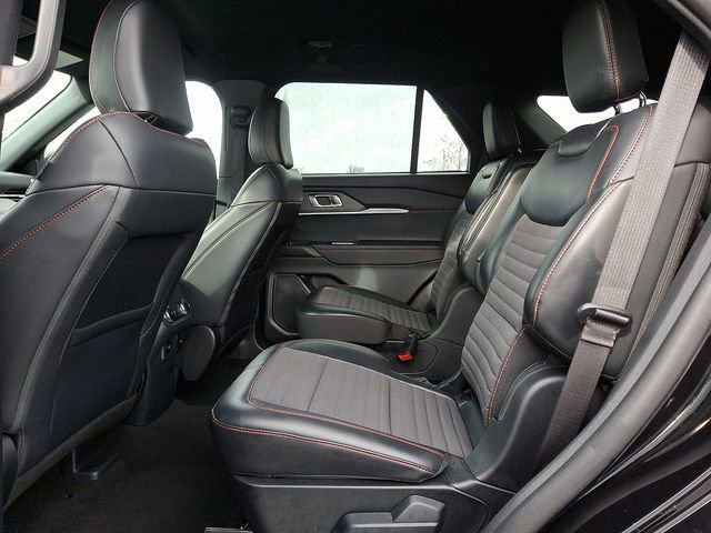 Used 2025 Ford Explorer ST-Line image 10