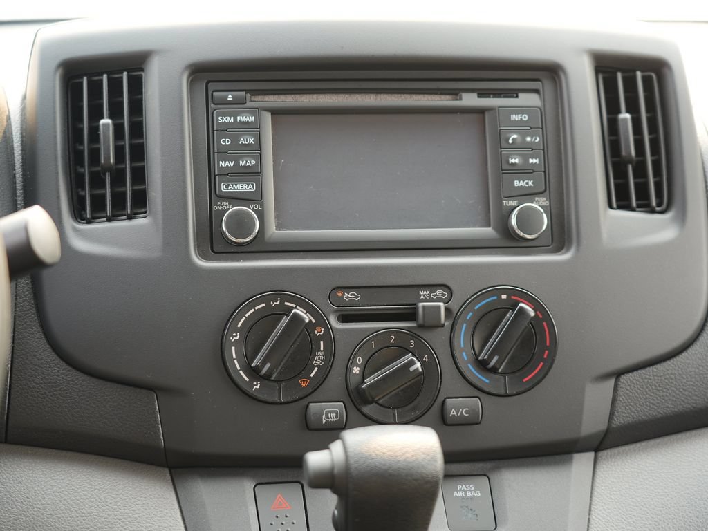 Used 2017 Chevrolet City Express LT w/ Technology Package FWD image 22