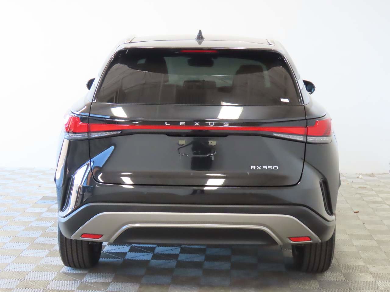 Used 2024 Lexus RX 350 FWD image 4